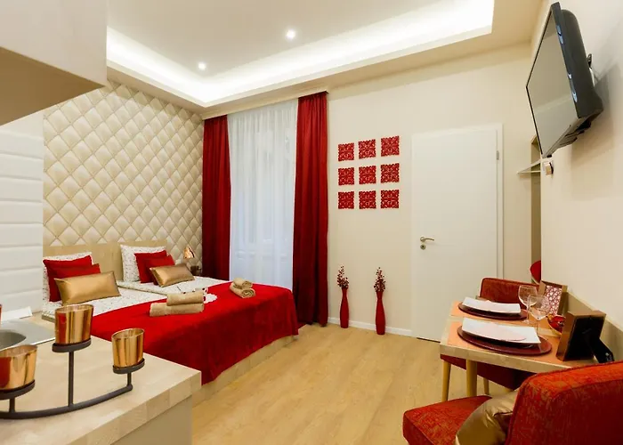 布达佩斯和谐度假公寓 *